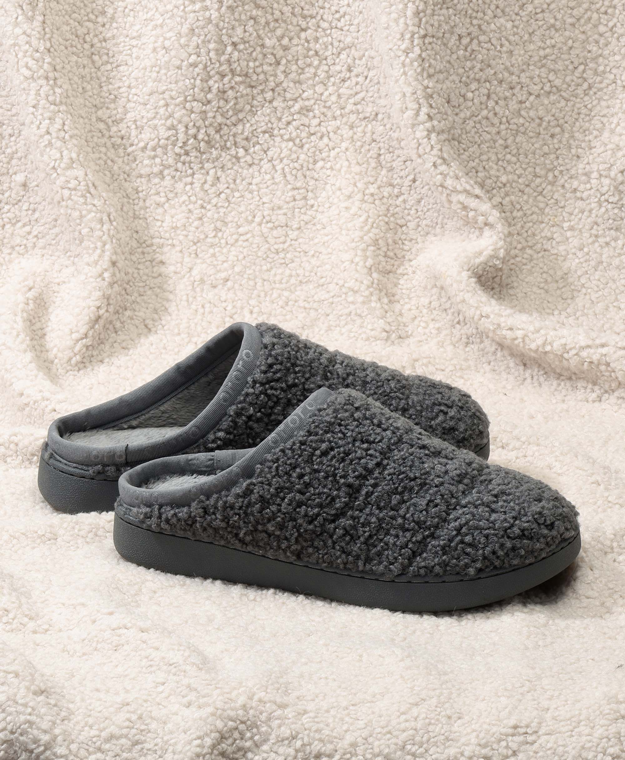 Aaram Unisex Fleece Slip On (Final Sale) - Image 7