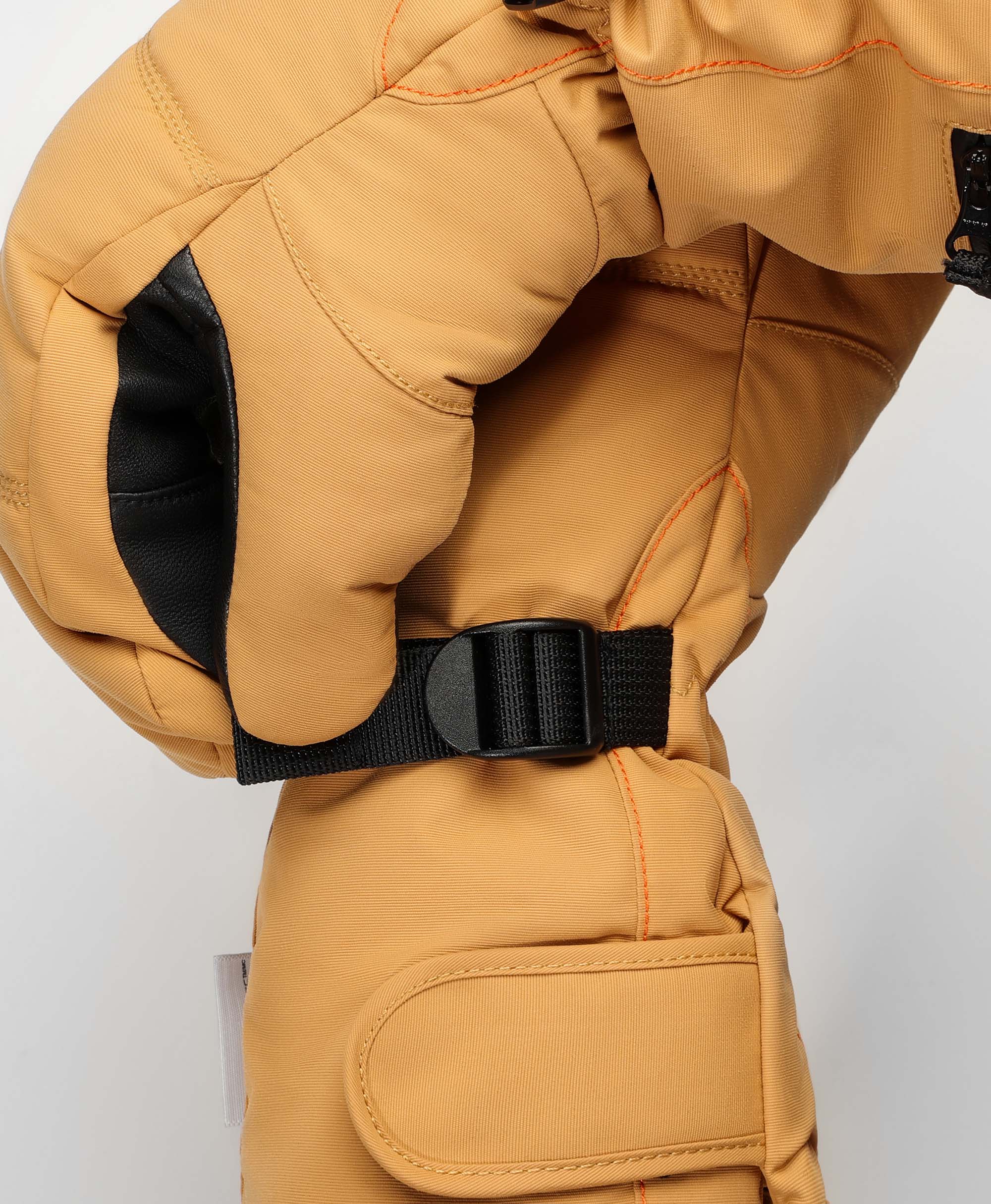 (Open-box) Amsterdam Heated Mittens 2.0 - Image 15