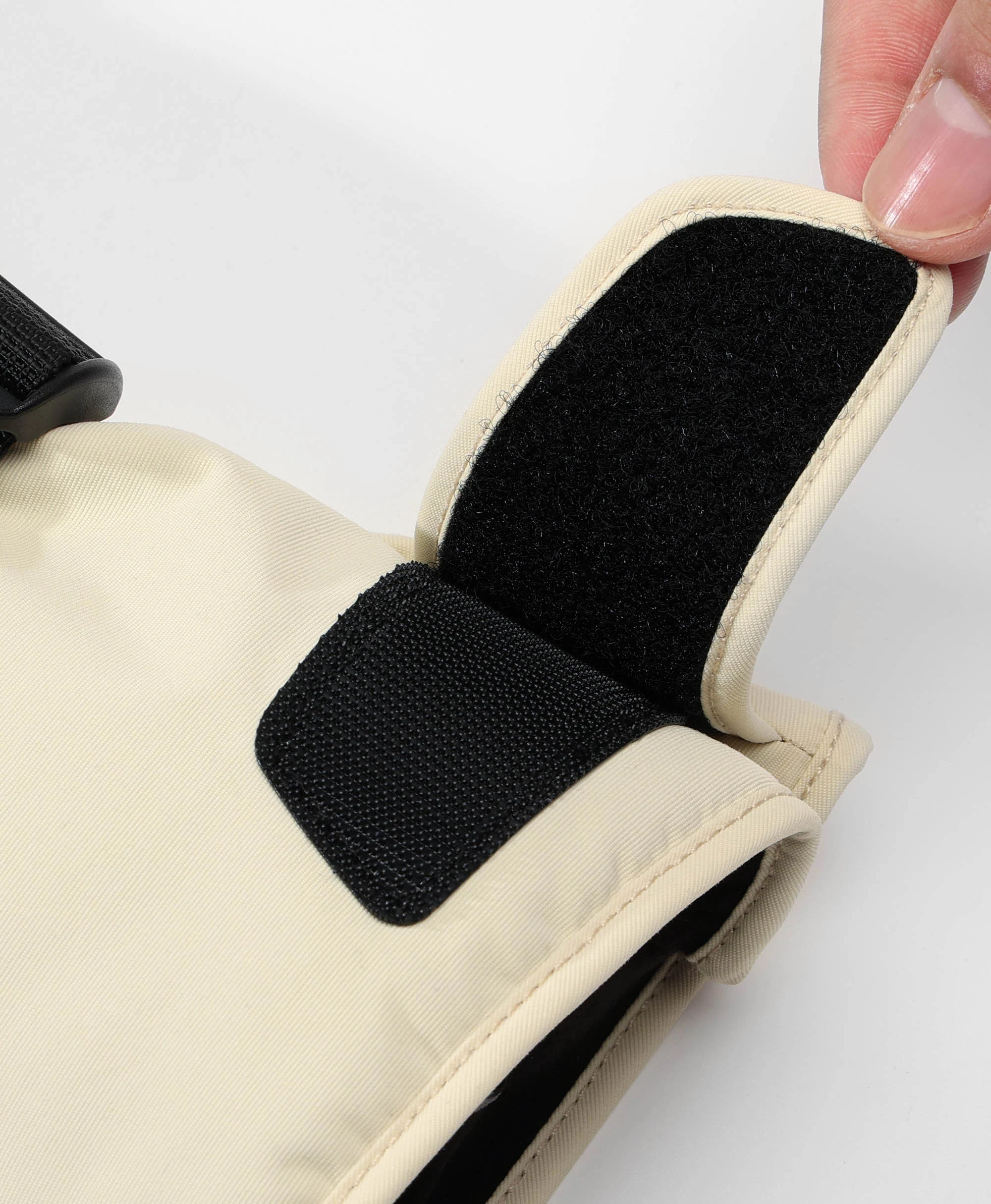 (Open-box) Calgary Heated Gloves 2.0 - Image 15