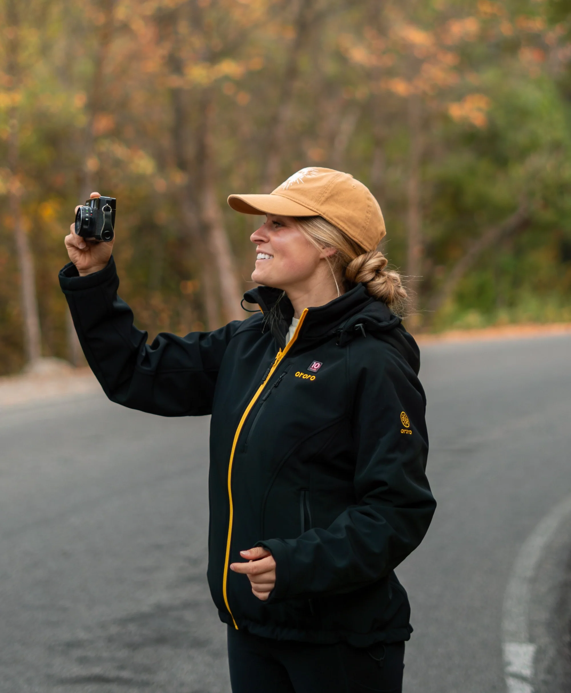 Women's 4-Zone Classic Heated Jacket (10-Year Anniversary Limited Edition) - Black & Gold - Image 5